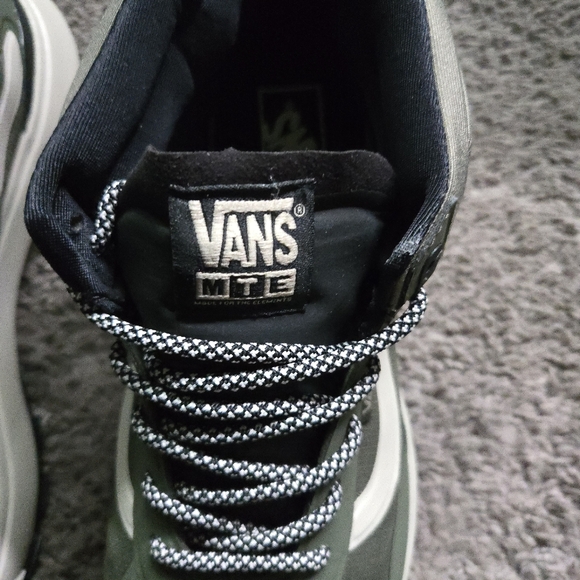 Vans Mte Crosspath Mid Men Size 10.5 Grape Leaf Hiking Shoes 012026 - Picture 3 of 11